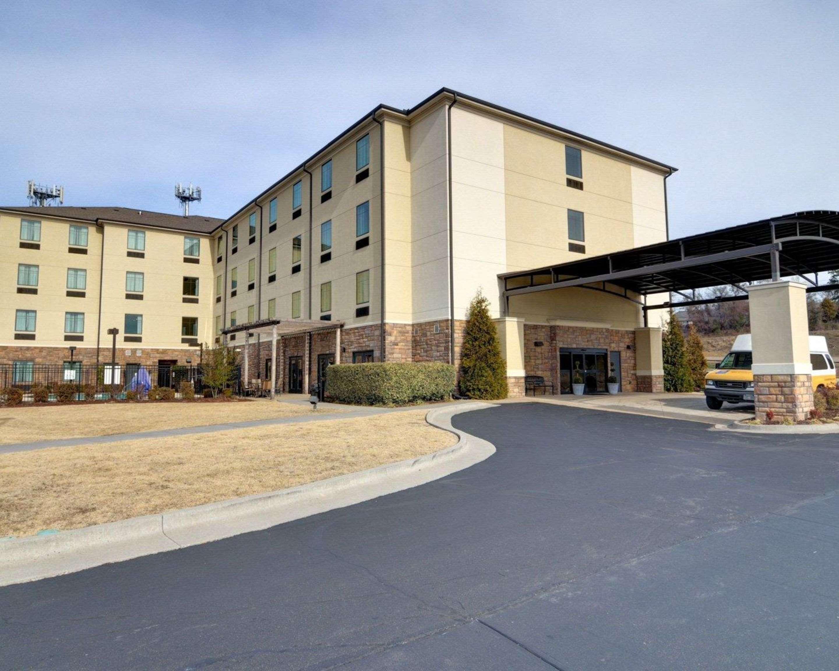 Comfort Inn & Suites Fort Smith I-540 Exterior photo